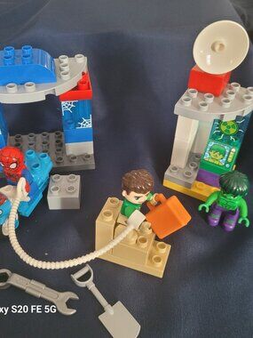 DUPLO Set 10876 Spiderman and Hulk Adventures